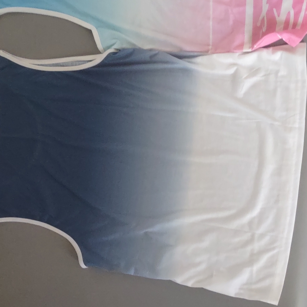 3 Tank tops XL - Picture 7 of 8